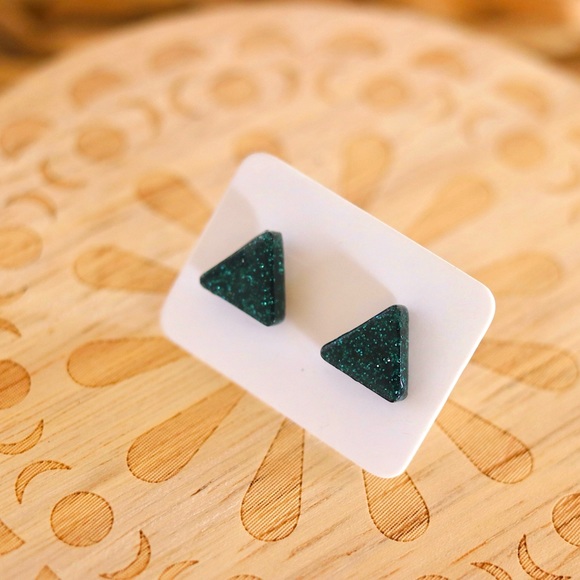 Jewelry - Green Resin Glitter Studs